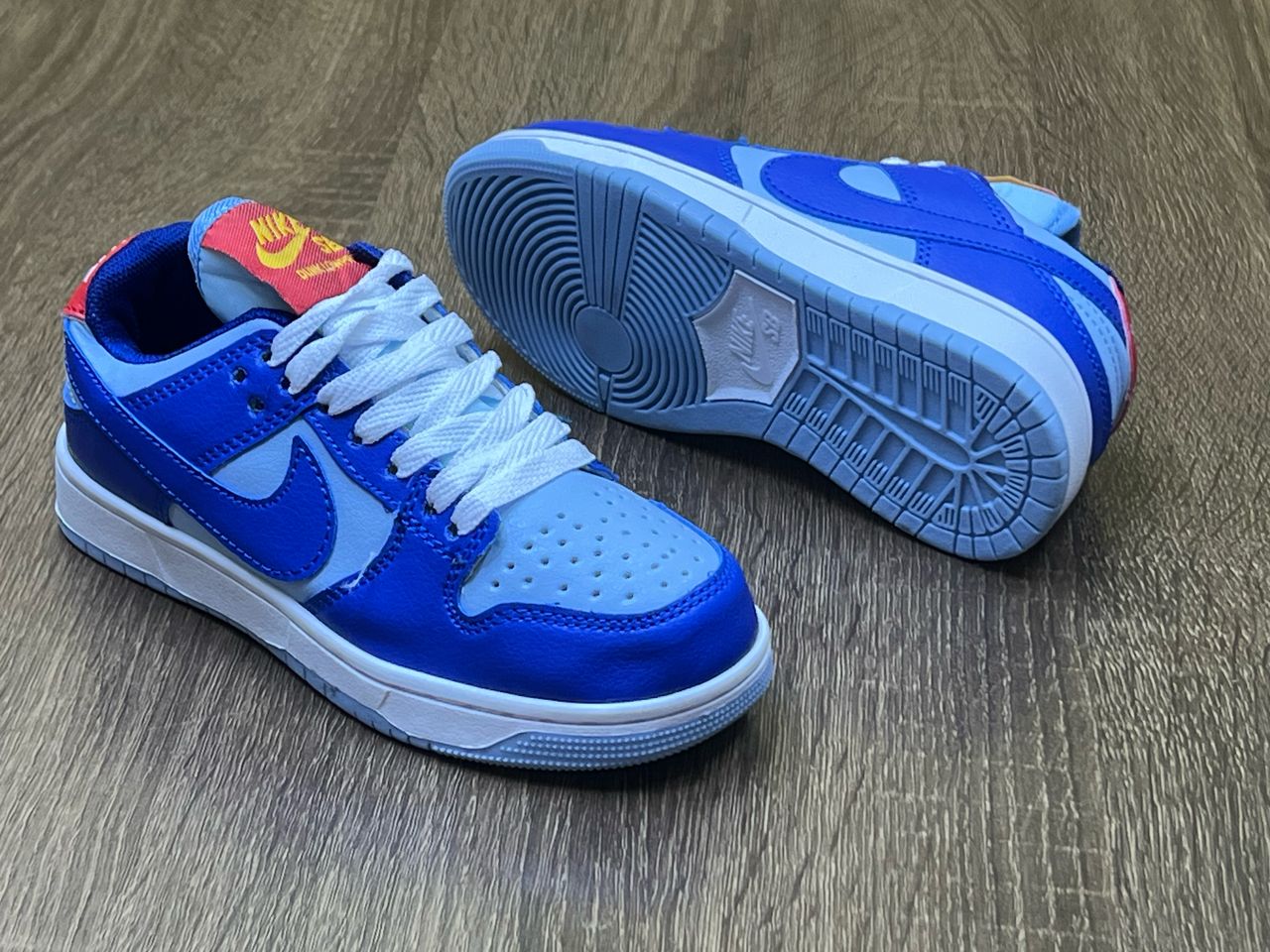 Chaussures hommes femmes enfants de qualité à prix bonbon