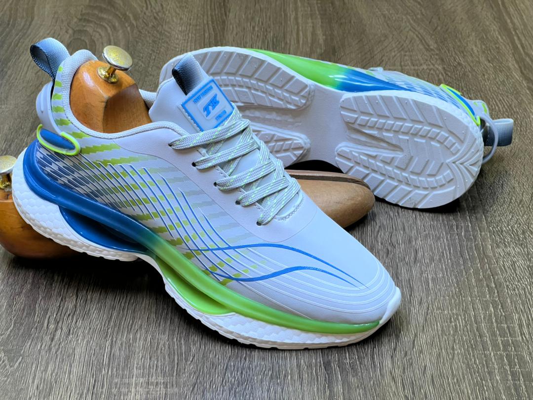 Chaussure hommes et femmes