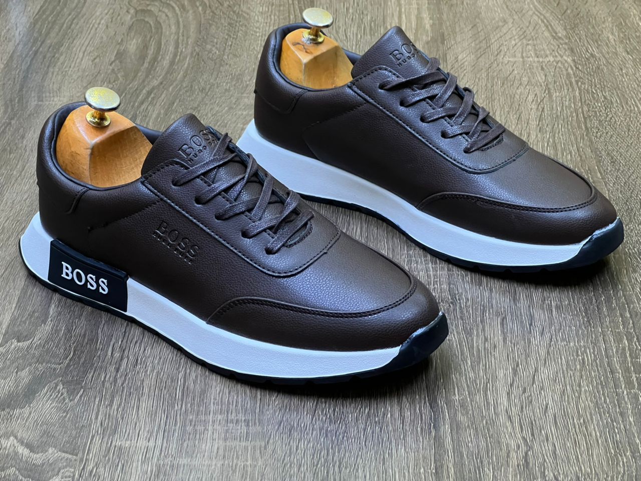 Paires en cuire