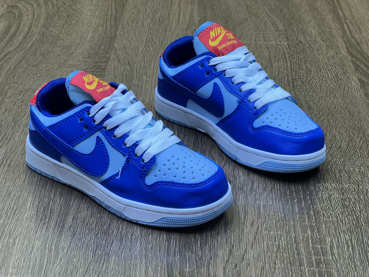 Chaussures hommes femmes enfants de qualité à prix bonbon