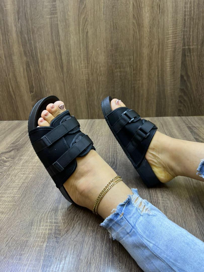 Chaussure hommes et femmes