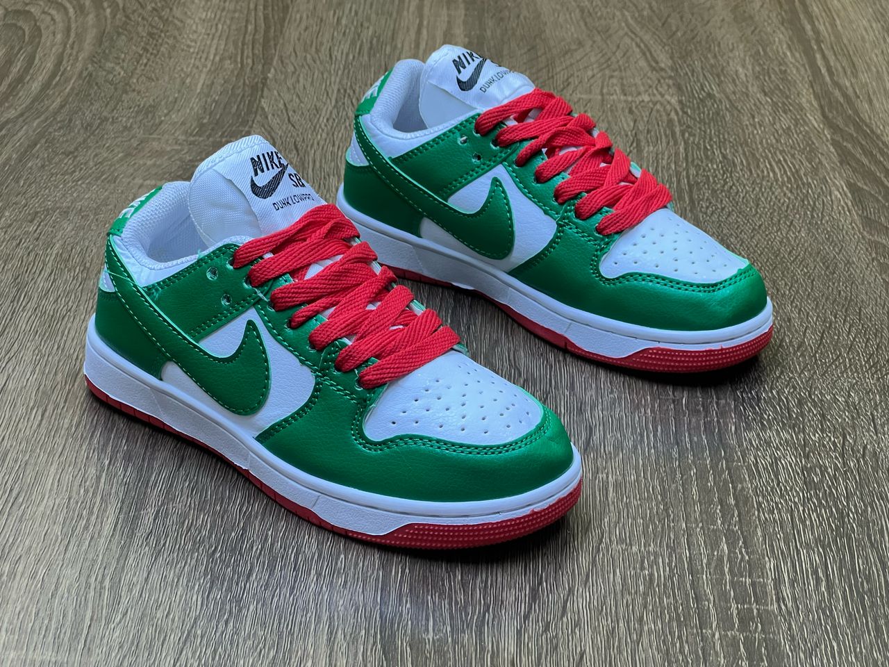 Chaussures hommes femmes enfants de qualité à prix bonbon
