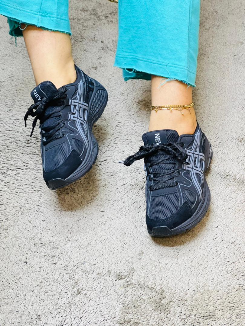 Chaussure hommes et femmes