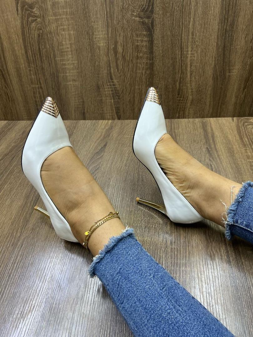 Chaussures hommes et femmes de bonne qualité