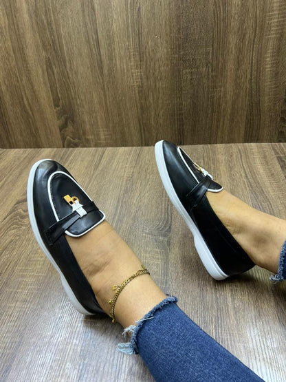Chaussures hommes femmes enfants de qualité à prix bonbon